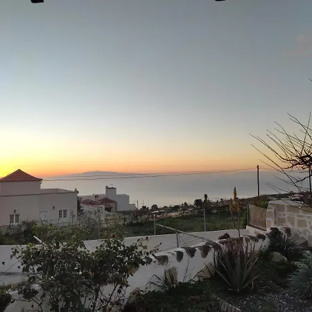 펜션 Casa Irma, Great Sea And Mountains Views, Rural House 아데제
